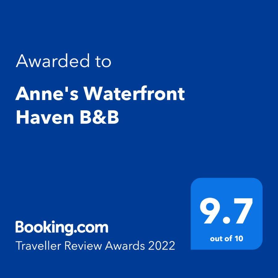 Anne'S Waterfront Haven B&B Corlette Exteriör bild